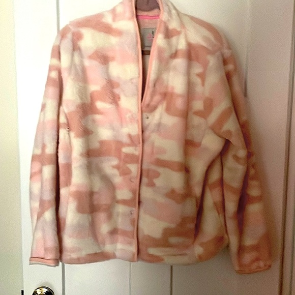 Issac Mzrahi Live Jackets & Blazers - Cozy , faux Sherpa light weight coat made by Isaac Mizrahi for QVC